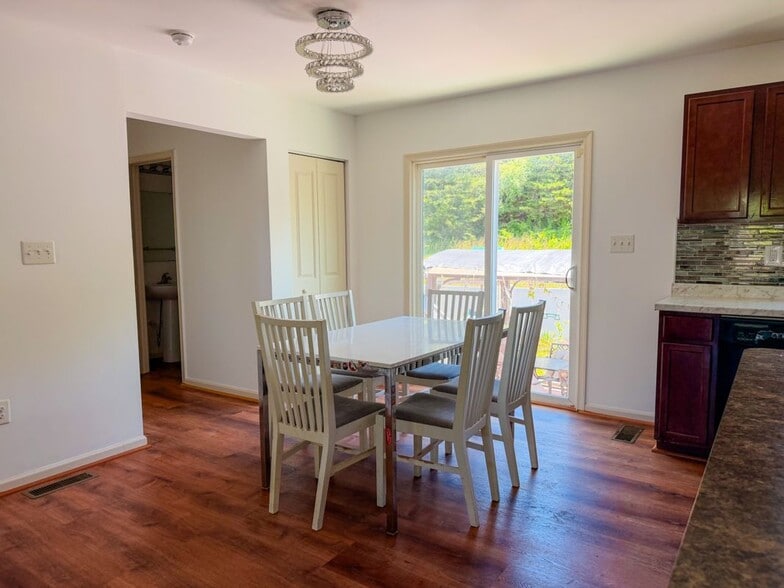 Building Photo - 18133 Scenic Creek Ln