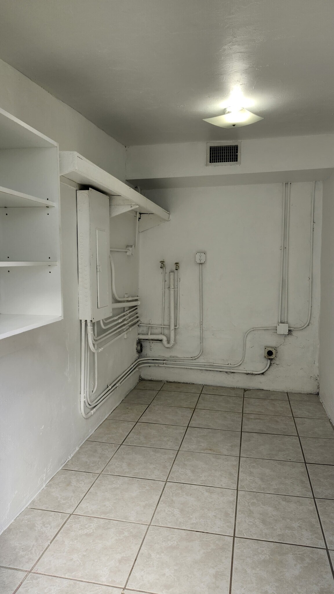 Building Photo - 8883 SW 126th Ter