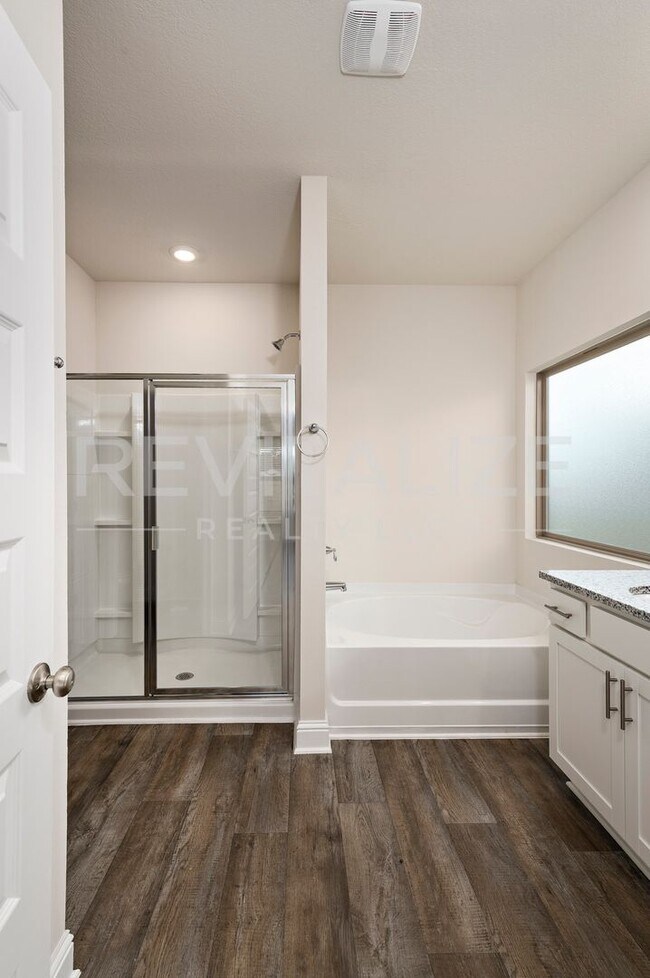 Building Photo - 14567 Dayton Cir