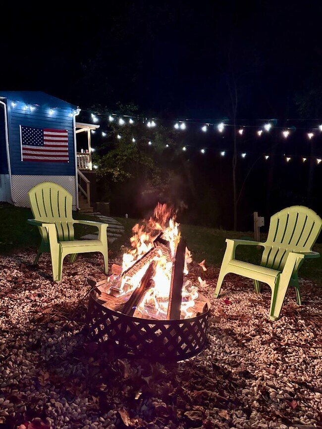 Building Photo - 159 Wolfe Hill Rd