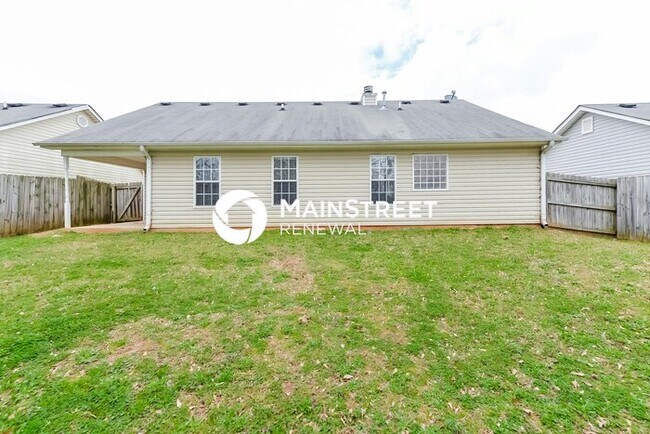 Building Photo - 3 Bedroom Pet-Friendly Home in Hampton, GA with Main Street Renewal