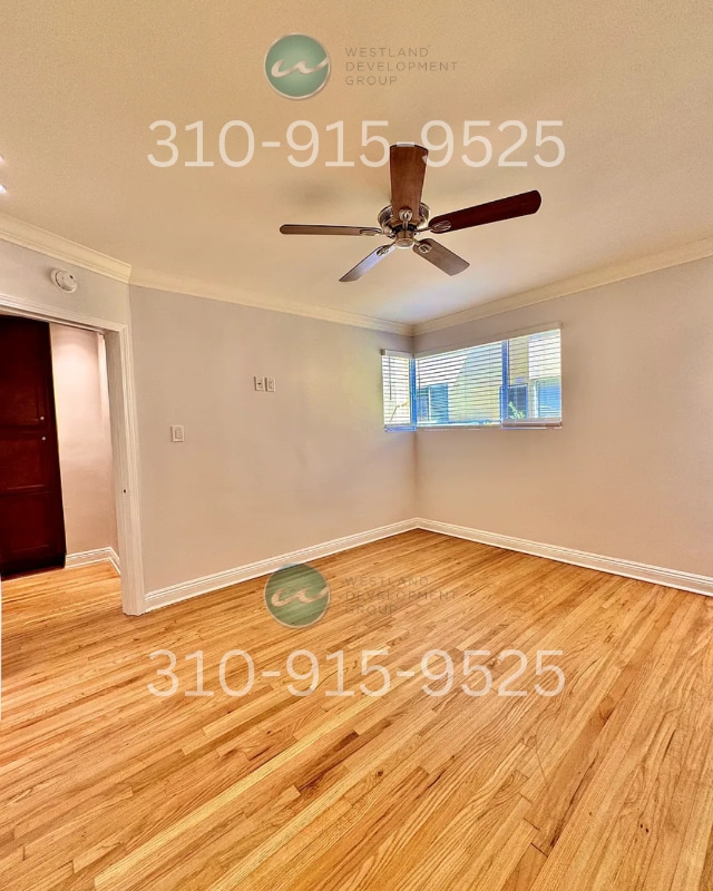 Building Photo - 3172 S Barrington Ave