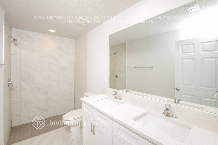 Building Photo - 1021 Quail St SE