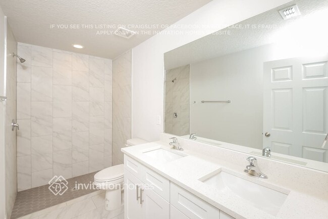 Building Photo - 1021 Quail St SE