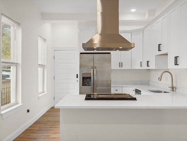 Building Photo - 14 William St