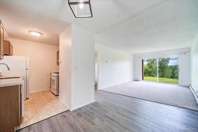 Building Photo - 37 Alpine Dr