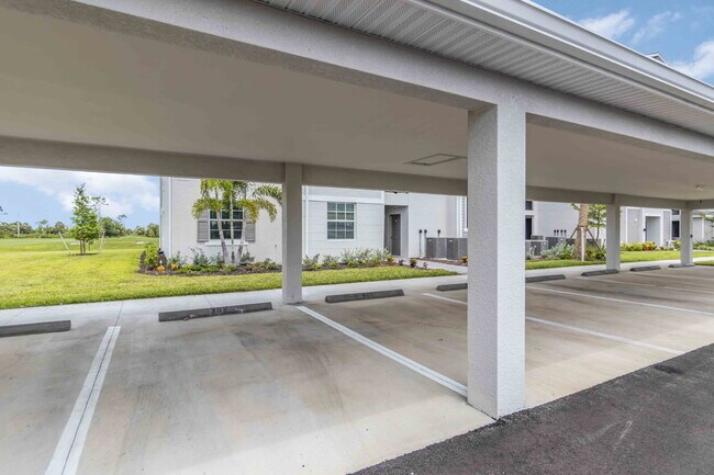 Building Photo - "Fully Furnished 2-Bed, 2-Bath Condo in Wellen Golf!"
