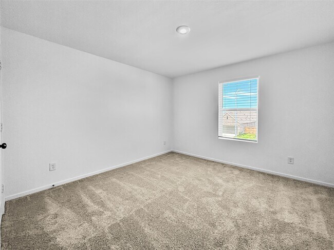 Building Photo - 5818 Starling Dr