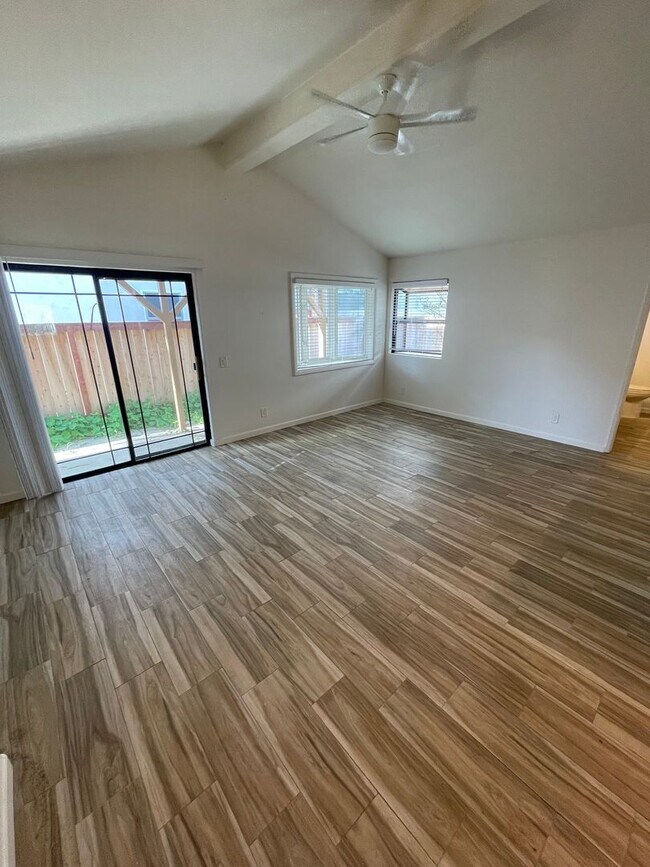 Building Photo - Beautiful Home in Pacific Beach