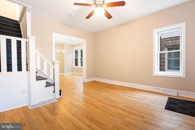 Building Photo - 2013 Edgmont Ave