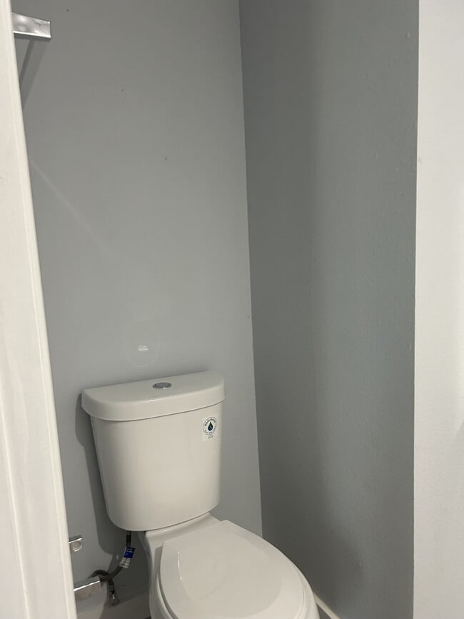 Building Photo - 1208 Alexander St