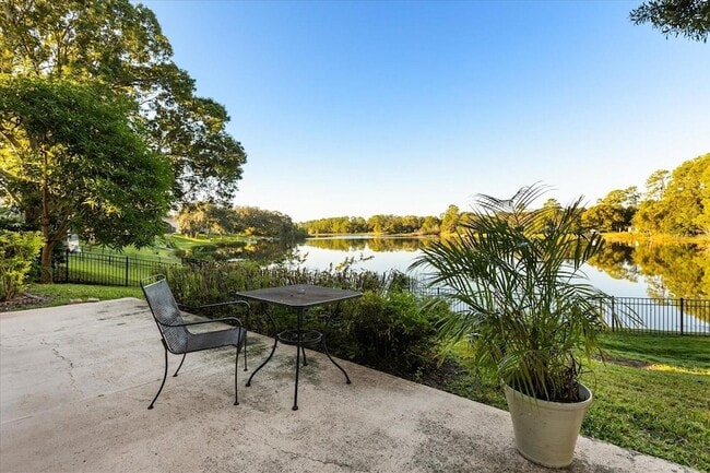 Building Photo - 226 Brightview Dr