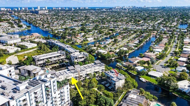 Building Photo - 164 SE 4th Terrace