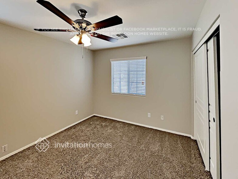 Building Photo - 3761 E Flamingo Way