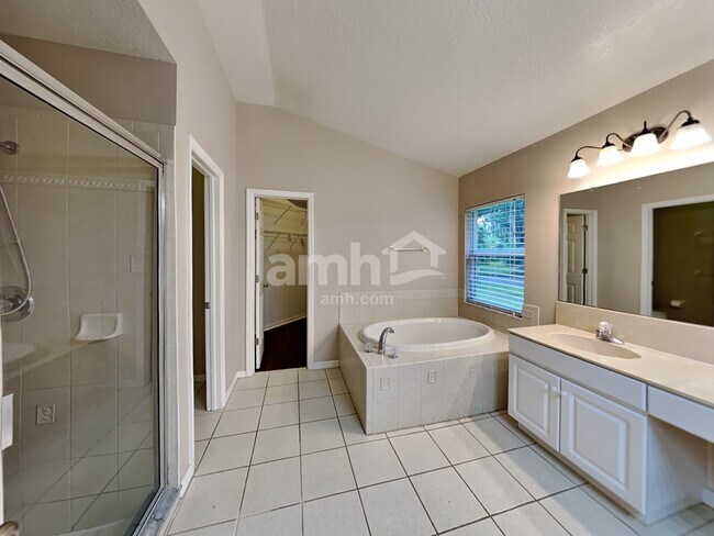 Building Photo - 14809 Heronglen Dr