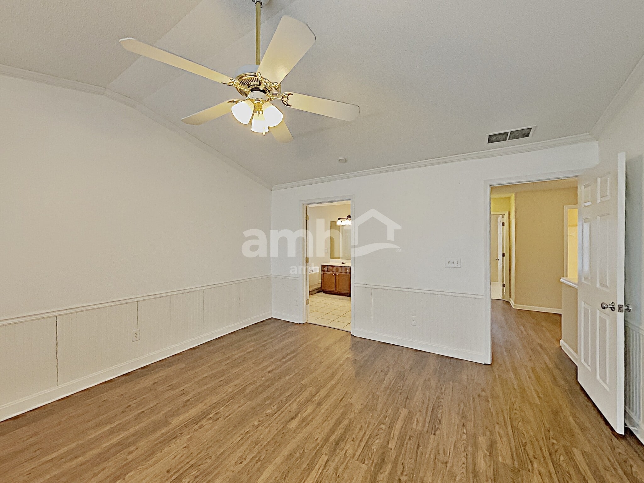 Building Photo - 2208 Sprucewood Dr NW