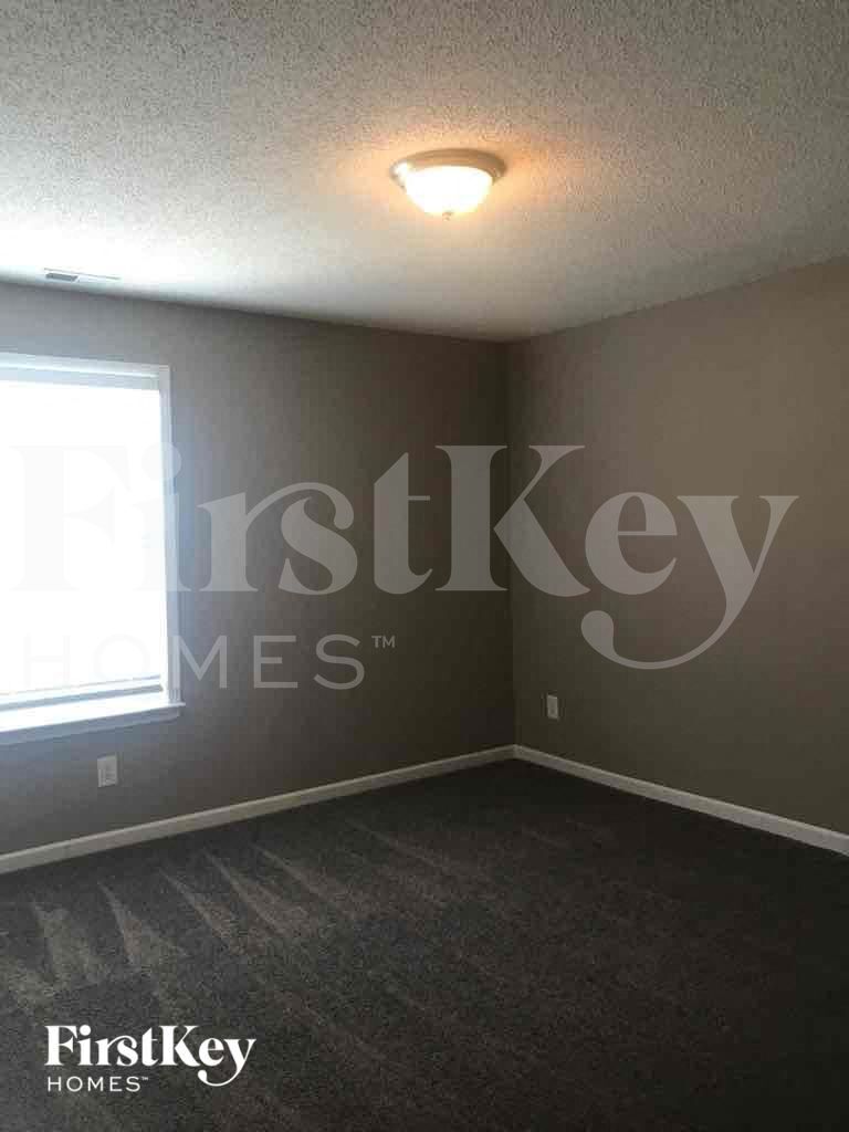 Building Photo - 2900 Hickman Ln