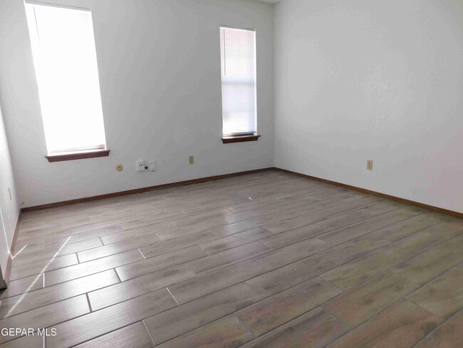 Building Photo - 11249 War Feather Dr