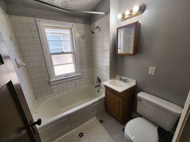 Building Photo - 4458-4460 N 65th St