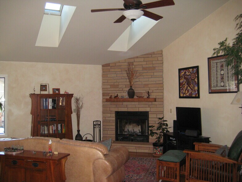Building Photo - 3496 S Moore Cir