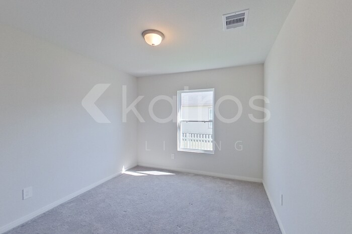 Building Photo - 236 Bluebonnet