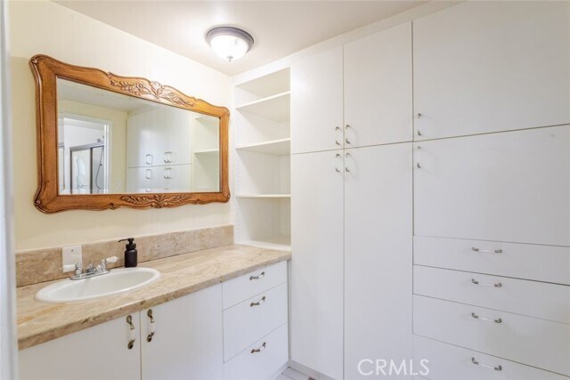 Building Photo - 19026 Keswick St