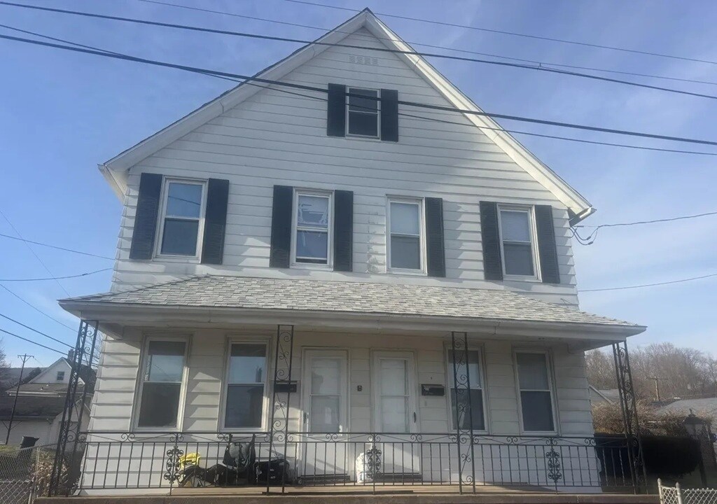 Building Photo - 408 17th Ave