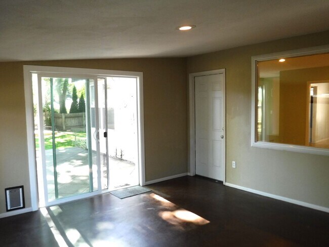 Building Photo - Beautiful Boise Bench home just off N Curtis and Northview St.