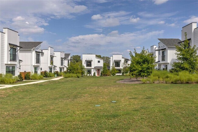 Building Photo - 7601 Cooper Ln