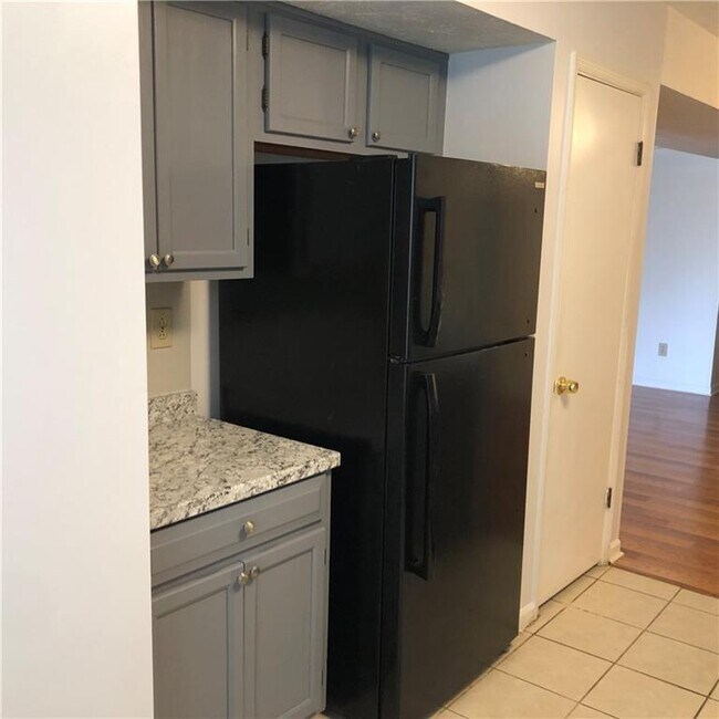 Building Photo - 9456 Cypress Ln