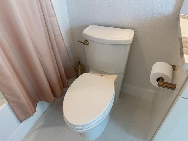 Building Photo - 798 TETBURY Lp