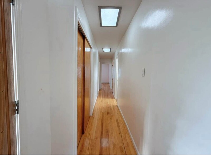 Building Photo - 307 Teddy Ave