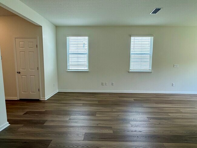 Building Photo - 224 Beach Palm Ct