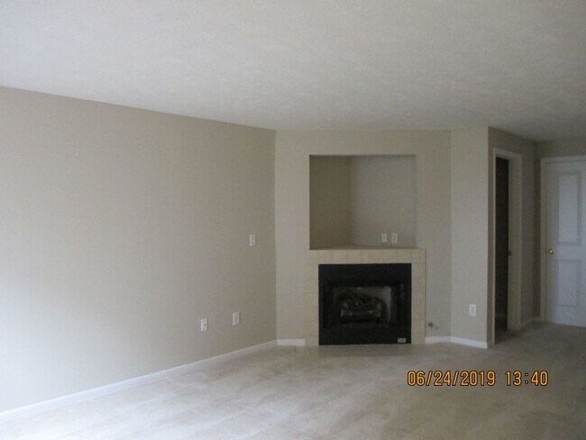 Building Photo - 723 Lazelle Rd