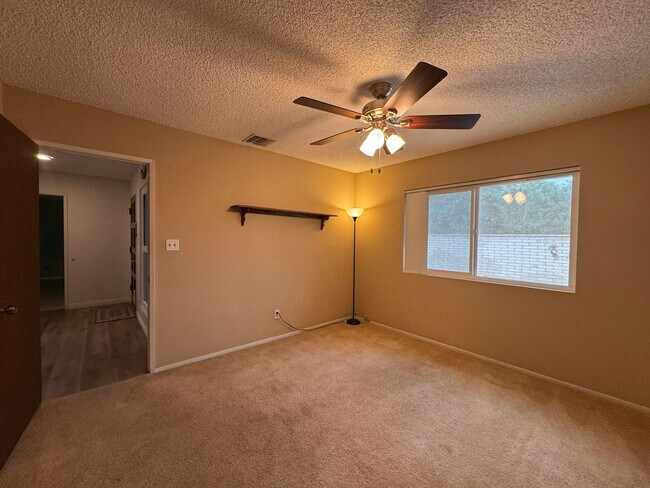 Building Photo - 3Br 3Ba House with Pool Across- RIVERFRONT with Balcony Observation Deck