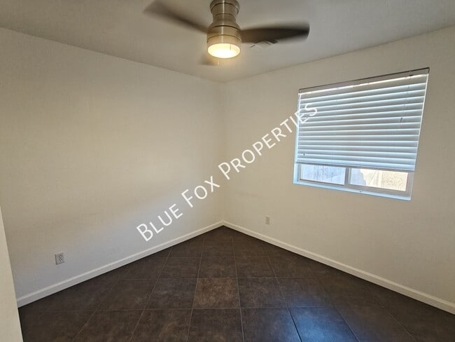 Building Photo - 2289 W Enchantment Pl