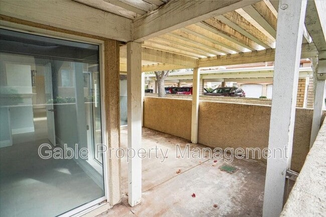 Building Photo - 23926 Arroyo Park Dr