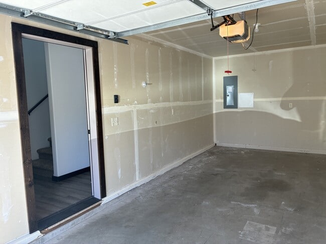 Building Photo - 2286 Gallatin Green Blvd