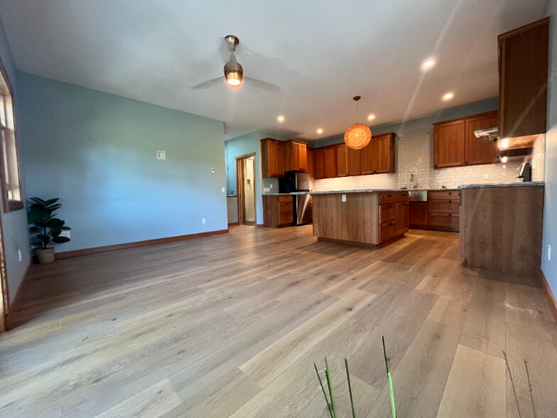 Building Photo - 2893a Scotts Right of Way