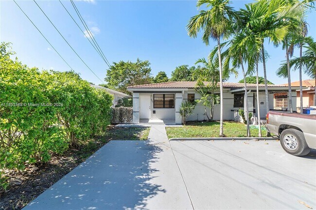Primary Photo - 880 NW 31st Ave