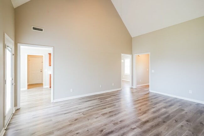 Building Photo - 6006 Boxer Pl