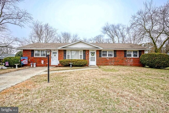 Building Photo - 10 Garfield Ave