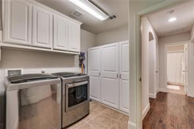 Building Photo - Another chance to own this warm and inviti...