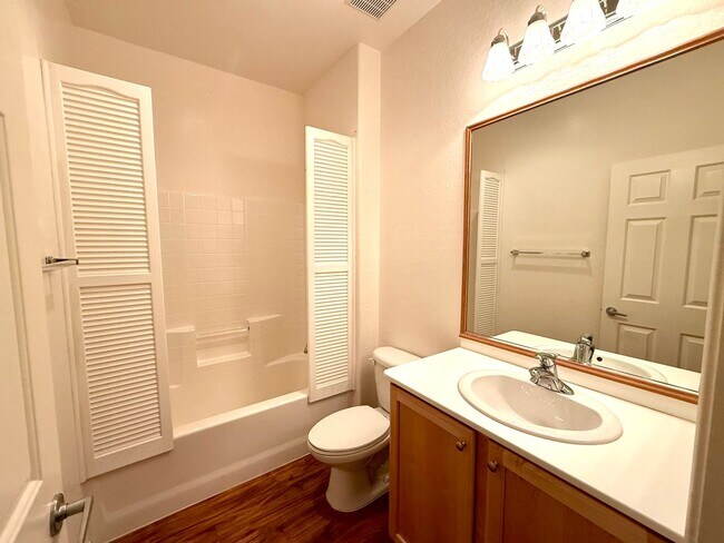 Building Photo - Great single-story two bedroom home in Sun City Aliante with golf course view
