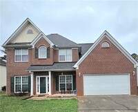 Building Photo - 1696 Central Park Loop