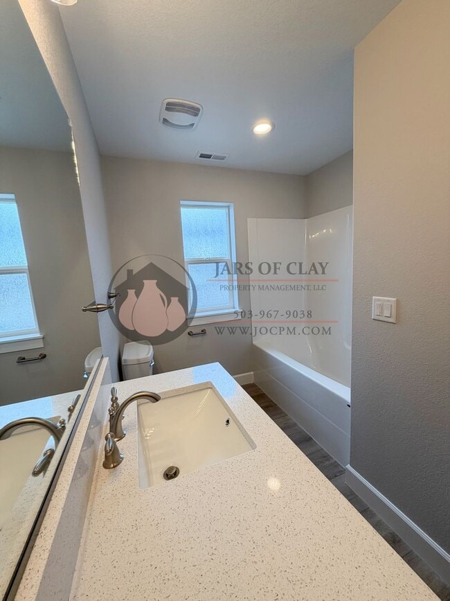 Building Photo - 1329/1331 #2023-LL765