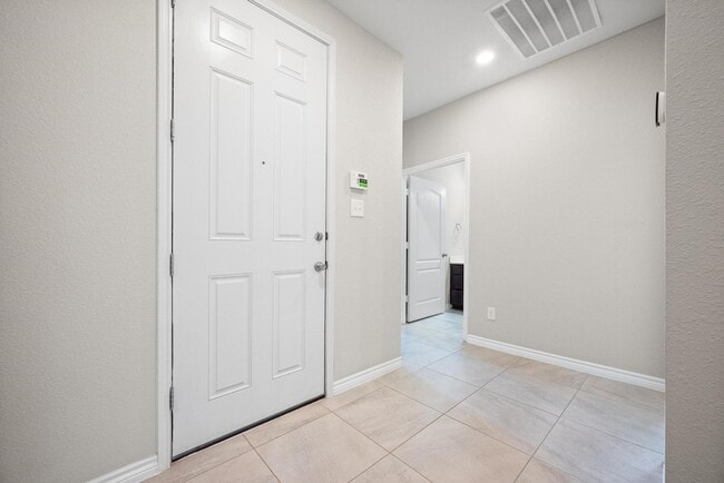 Building Photo - 3409 Keechi Creek Dr