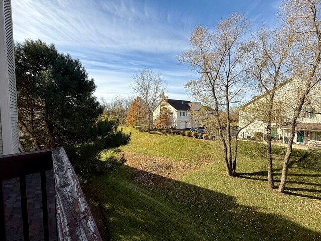 Building Photo - 616 Windsor Dr