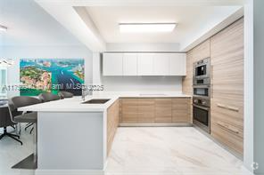 Building Photo - 300 Sunny Isles Blvd