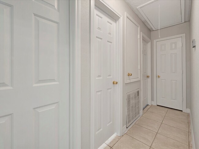 Building Photo - 2505 Ironclad Dr